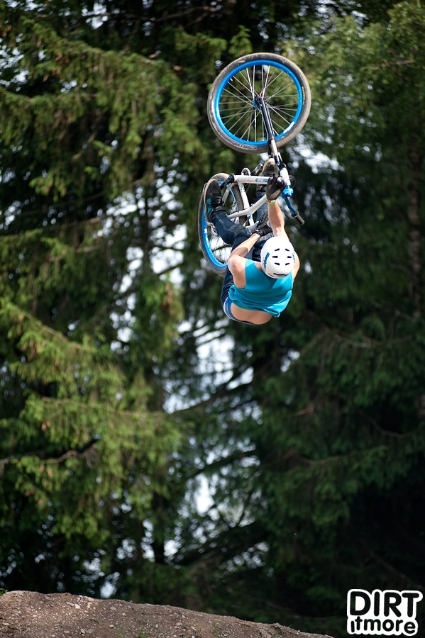 mehdi-backflip-barspin