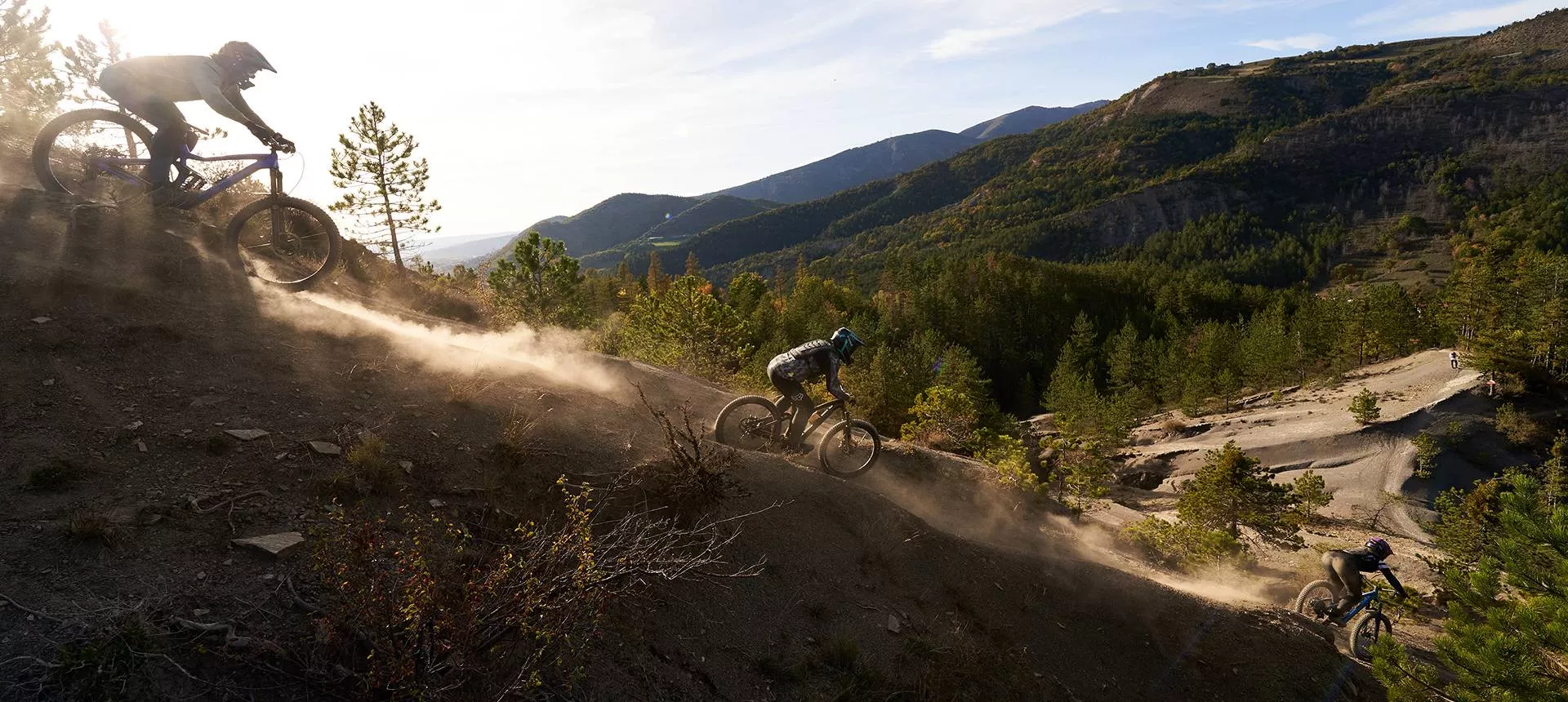 2024_Dartmoor_Thunderbird_banner_1920x860_EvoBikepark