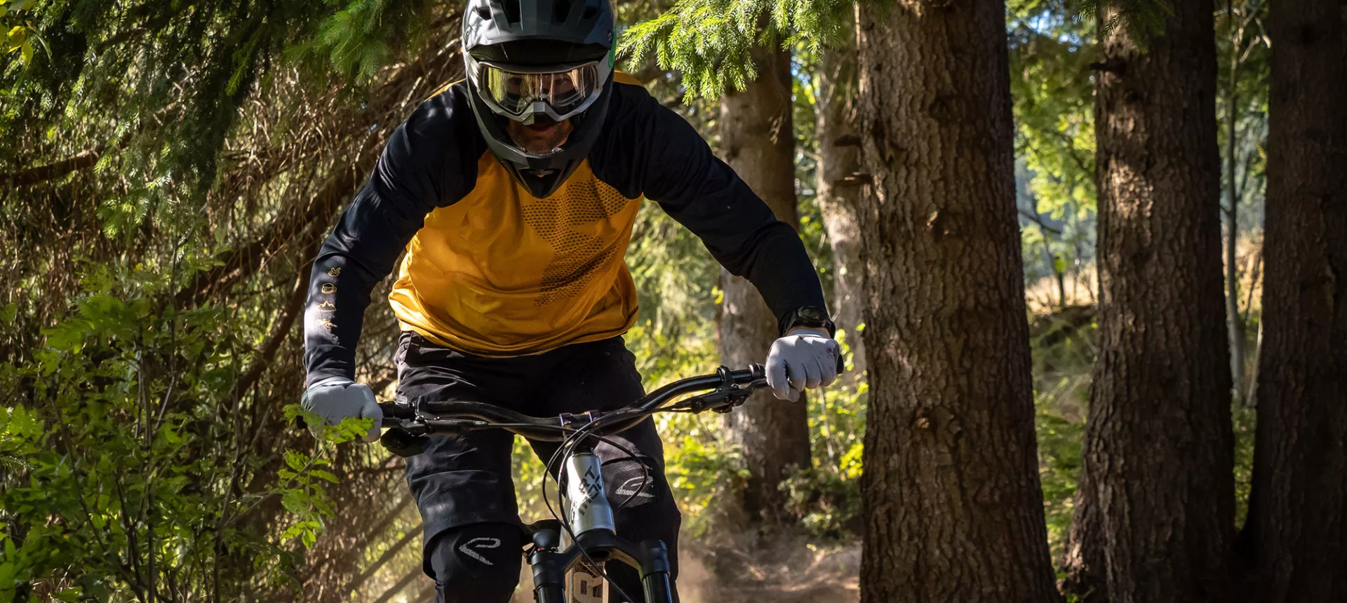 Dartmoor_Soft Goods_jerseys